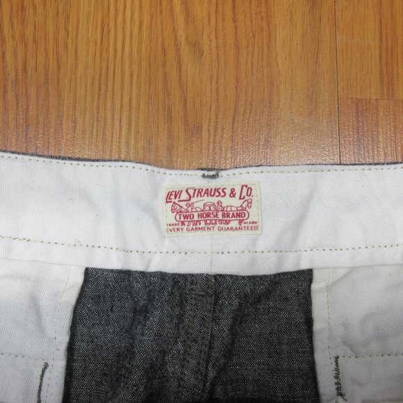 LEVI'S REGULAR FIT LINEN/COTTON SHORTS CHARCOAL - Picture 2 of 3